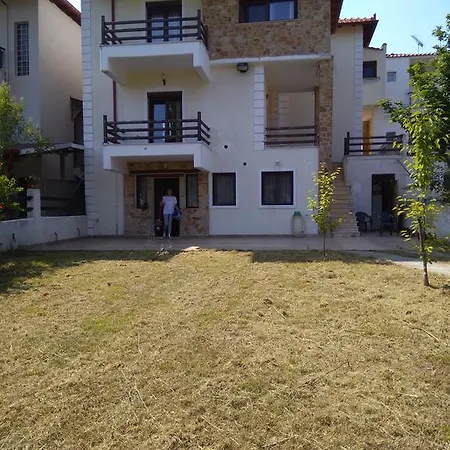 Stavro's Stone House * Сиври